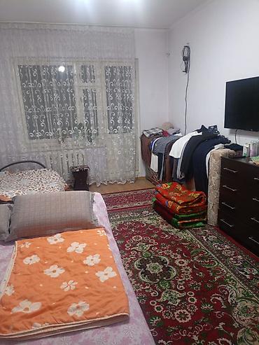 4 bedroom: 1 комната, 5 мкр Собственник, Семейным, С мебелью частично — 2