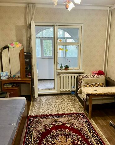 2х комнатная квартира продаётся: 2 бөлмө, 52 кв. м, 106-серия, 2 кабат, Косметикалык ремонт