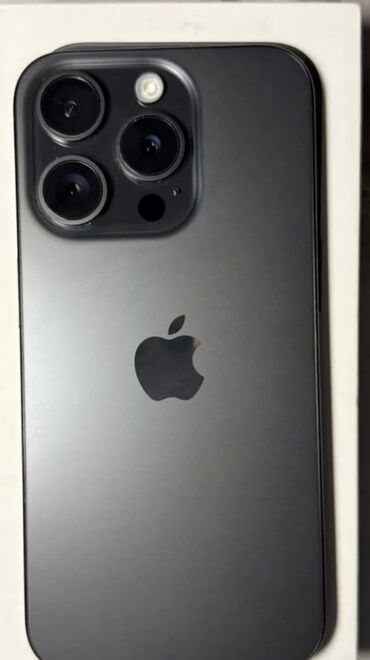 Apple iPhone: IPhone 14 Pro, Б/у, 256 ГБ, Black Titanium, Зарядное устройство, Чехол, Кабель, 78 %