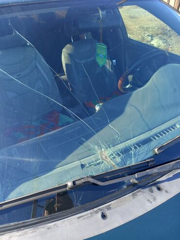 Toyota: Toyota Avensis: 2000 г., Седан — 8