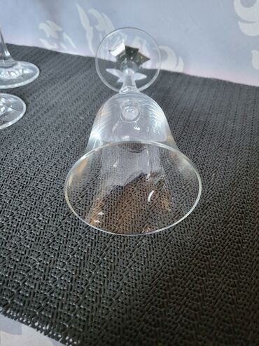 Čaše: Case vintaz,kristal za vino bohemija. Case komada 4 u na lalafo.rs — 8 Čaše: Case vintaz,kristal za vino bohemija. Case komada 4 u — 8