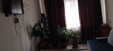 двухэтажный дом в бишкеке: 2 бөлмө, Менчик ээси, Толугу менен эмереги бар