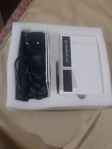 proyektor hy320: Mini Projector S2 – portativ ev kinoteatrı - Kompakt korpus, üst — 7