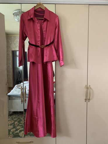 Платья: Стильная Двойка цвет фукция размер 46-48 продается без ремня