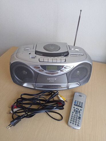 IPod и MP3-плееры: ARTECH DVD - кассетная система, радиодиск. Кассетный магнитофон