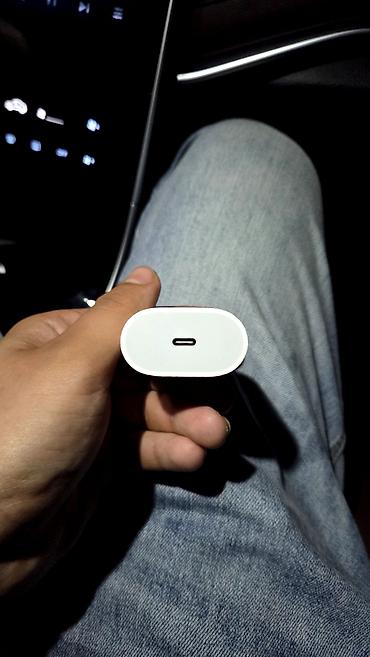 Iphone basliq 20W 6ay islenib ela veziyetdedi real aliciya endirim