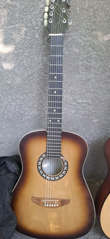 Гитары: Гитара гитары есть еще скрипка 1/8 и аккордеон барабанная установка — 21