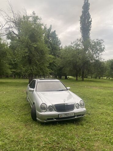 mercedes 320: Mercedes-Benz