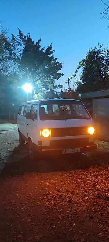 Транспорт: Volkswagen Transporter: 1984 г., 1.8 л, Бензин, Фургон — 5