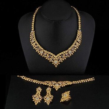 Setovi nakita: Cena 2100 din na lalafo.rs — 7 Setovi nakita: Cena 2100 din — 7