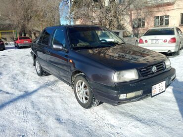 Volkswagen: Volkswagen Vento: 1992 г., 1.8 л, Механика, Бензин