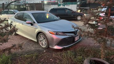 Toyota: Toyota Camry: 2018 г., 2.5 л, Автомат, Гибрид, Седан