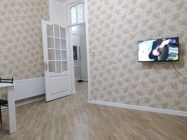 Комбинезоны: Баку, 2 комнаты, Вторичка, м. Сахиль, 55 м²