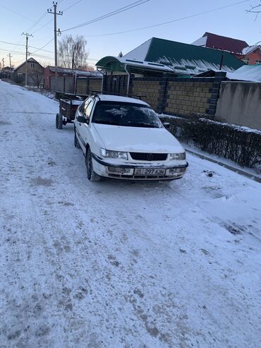 Volkswagen: Volkswagen Passat: 1994 г., 1.8 л, Механика, Бензин, Седан