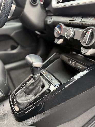 Kia: Kia Stonic: 2019 г., 1.4 л, Автомат, Бензин, Кроссовер — 10