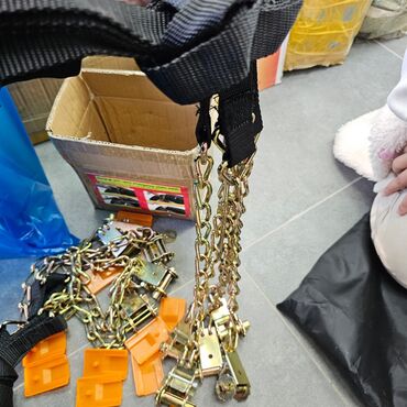 Auto oprema: Lanci za Sneg set 8 kom Cena: 5900din Napravljen od materijala od — 6