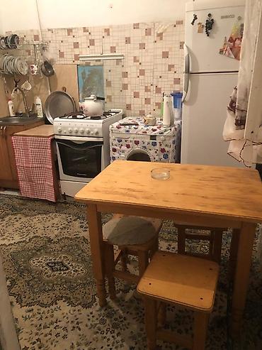 sumqayıt 10 cu mikrorayon: Sumqayıtda, 18-ci mikrorayonda 4 otaqlı mənzil satılır! ​Otaq sayı: 4 — 6