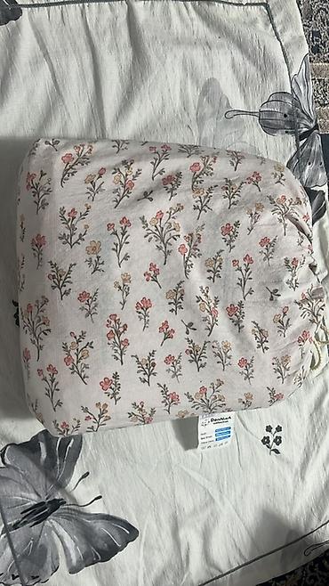 Комплекты постельного белья: Комплекты для спальни и одеяла в упаковке. 1) Одеяла стёганые в — 16