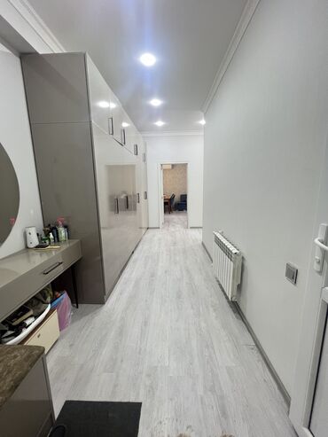 Сковородки: Yeni Zığ Yaşayış Kompleksində 3 otaqlı (studio) mənzil kirayə. Sahəsi