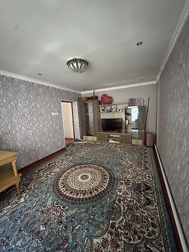 прадаю дом ак босого: 6 комнат, 80 м², 8 соток, Бишкек, Собственник — 1