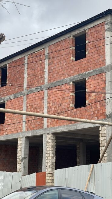 Kommersiya daşınmaz əmlakının satışı: Yeni tikili – 3 mərtəbəli kommersiya və yaşayış təyinatlı bina karkası — 6
