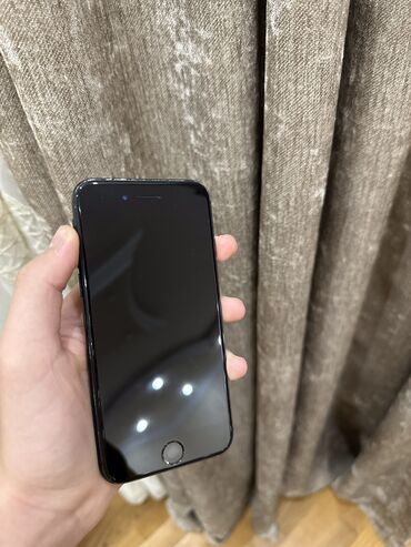 iohone 7: IPhone 7, 128 GB, Jet Black, Barmaq izi