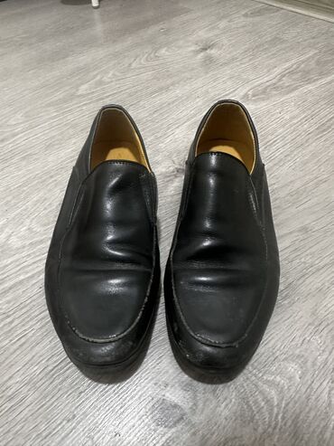 мужские туфли бу: Продаю туфли для школы. 32 размер