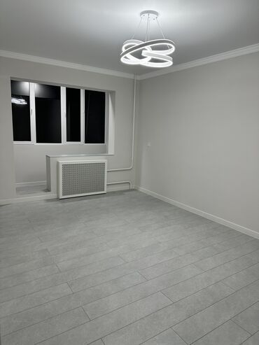 5 микрорайон бишкек: 4 комнаты, 84 м², 105 серия, 4 этаж, Дизайнерский ремонт