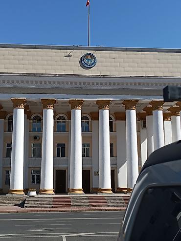 Картины: Герб КР: 50х50- 3000с — 12