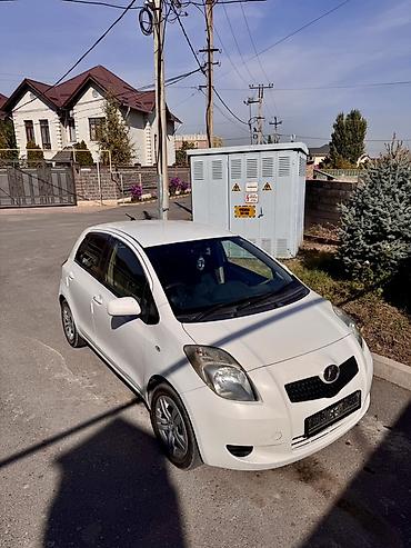 Toyota: Toyota Vitz: 2005 г., 1.3 л, Автомат, Бензин, Хэтчбэк — 1