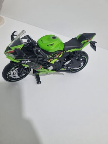 fidget cube antistress oyuncaqlar: Kawasaki Ninja ZX 6R 1:12 ölçüdə motosiklet modeli🏍 25 azn Metrolara