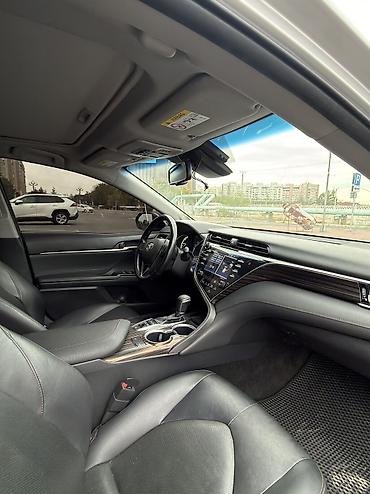 Toyota: Toyota Camry: 2018 г., 2.5 л, Вариатор, Гибрид, Седан — 8