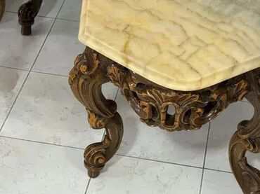 stilske stolice cena: Stilski stočići (set 3 komada) 🪑✨ Dobro stanje. 🏠 Veći sto: 530 € 💶