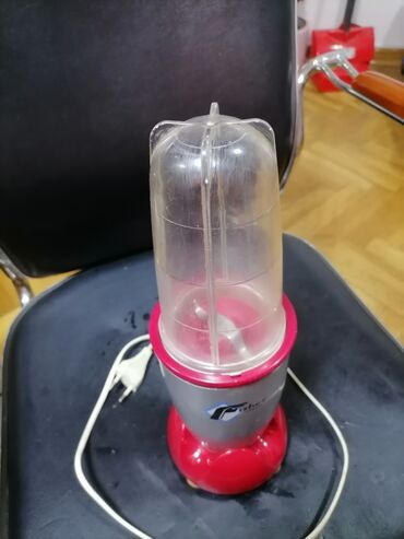 Blenderi, mikseri: Blender 500w manji Fišer Nemačka sa jednom posudom
 Mirjevo — 1