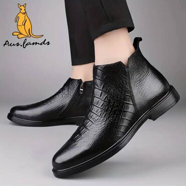 Digər kişi geyimləri: Təbii dəridən,içi xəzli və xəzsiz sürüşməyən bot çəkmələr.Satış evdən — 10