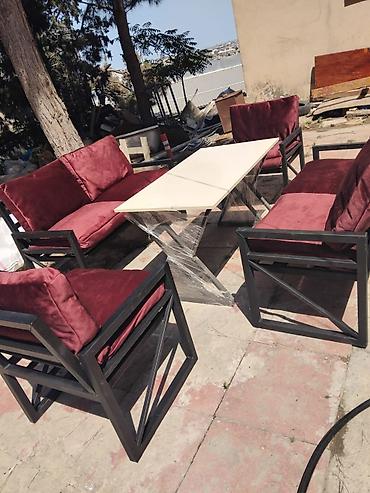 cay masasi: Metall karkaslı açıq hava mebel dəsti Tərkib: - 1 ədəd ikinəfərlik — 5