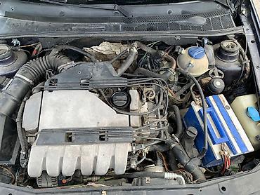 trunk q: Volkswagen Golf: 1995 г., 2.8 л, Механика, Бензин, Хэтчбэк — 2