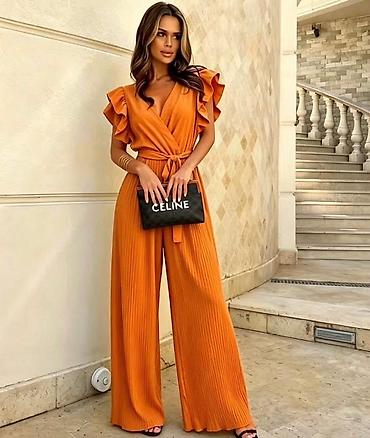 Kombinezoni: 04. Najlepši plisirani kombinezoni 🫶 
2.400 dinara A — 3