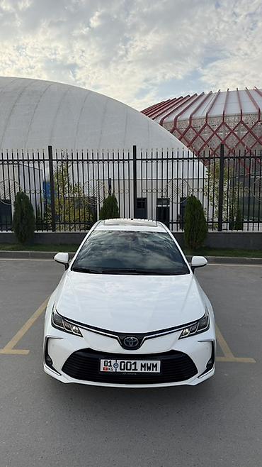 100: Toyota Corolla: 2020 г., 1.8 л, Вариатор, Гибрид, Седан — 1