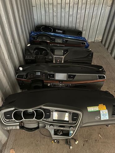 Крышки багажника: Торпедо Kia 2017 г., Б/у, Оригинал