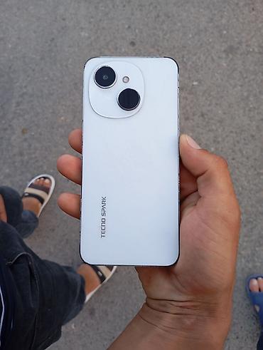 Tecno Spark, rəng - Ağ