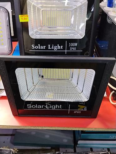 уличный фонарь с солнечной панелью: Прожектор LED Solar Light с питанием от солнечной панели - Мощность — 1