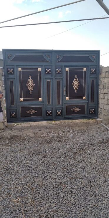 Həyət darvazaları: Salam qiymetler 650manatdan başlayır.Darvazalar rusiya i̇stehsalı olan — 50