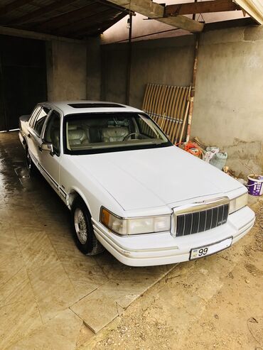 en ucuz masin sayti: Lincoln Town Car: 4.6 l | 1992 il 310725 km Sedan