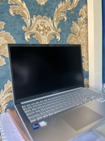 Toshiba: ASUS VivoBook x1504va-bq1076 (90nb10j2-m01ae0) - Ekran: 15.6" (nazik