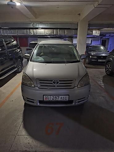 Toyota Ipsum: 2003 г., 2.4 л, Автомат, Бензин, Минивэн