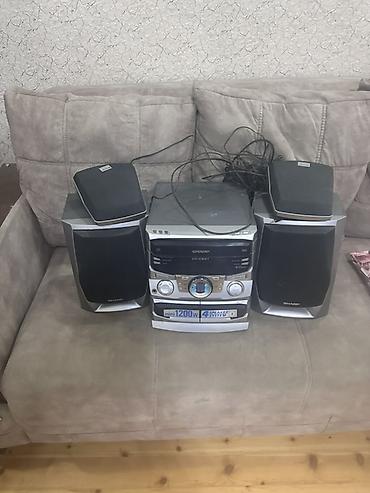 sharp paltaryuyanlari: SHARP mini musiqi mərkəzi – 4 dinamikli sistem Komplekt: - Mərkəzi — 3