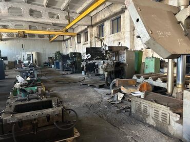 Sex, zavod və fabriklər: Razində, Fidan şadlıq sarayı yolunda, Grandmartın yaxınlığında, 600 kv — 9