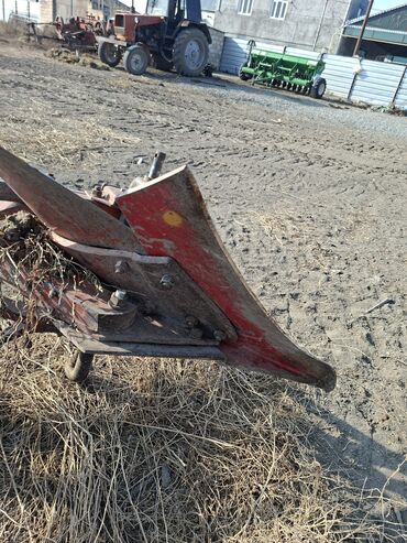 Traktorlar: Salam kotan satilir 12likdi 1400 deyrem reyal aliciynan razilasaram — 8