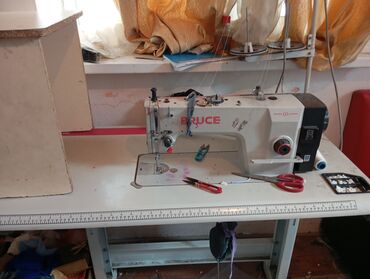 Оборудование для швейных цехов: Вышивальные машинки